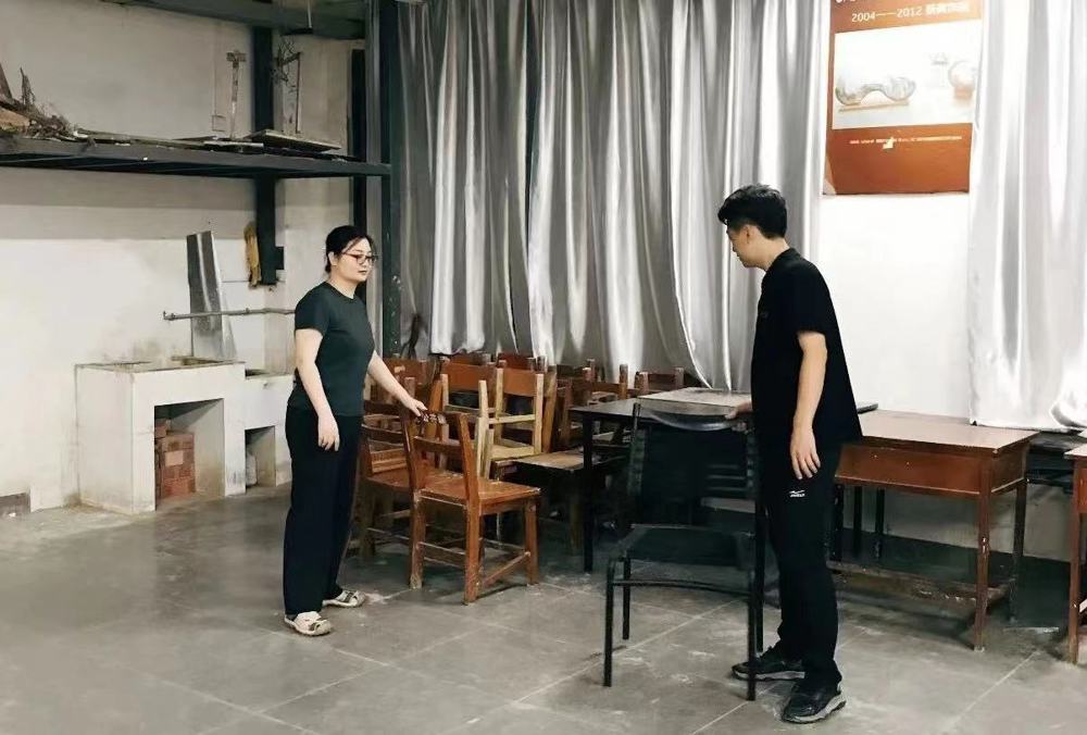 2e7a331f9d274956b8e750a6f98a3054.jpg 2e7a331f9d274956b8e750a6f98a3054.jpg