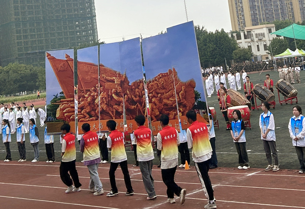 e196ca990ab14fe2b2d5b387d933152b.jpg e196ca990ab14fe2b2d5b387d933152b.jpg